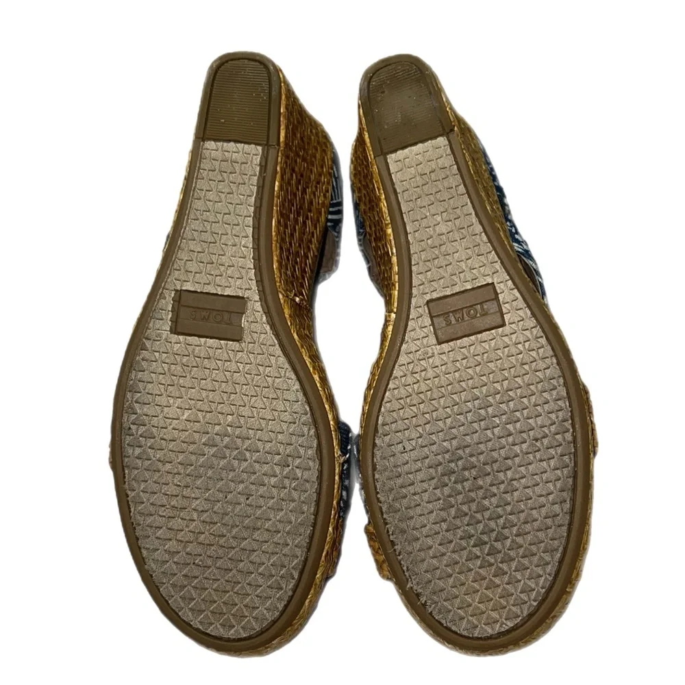 Toms Clarissa Blue Tan Wedge Size 8 Women Excellent Condition